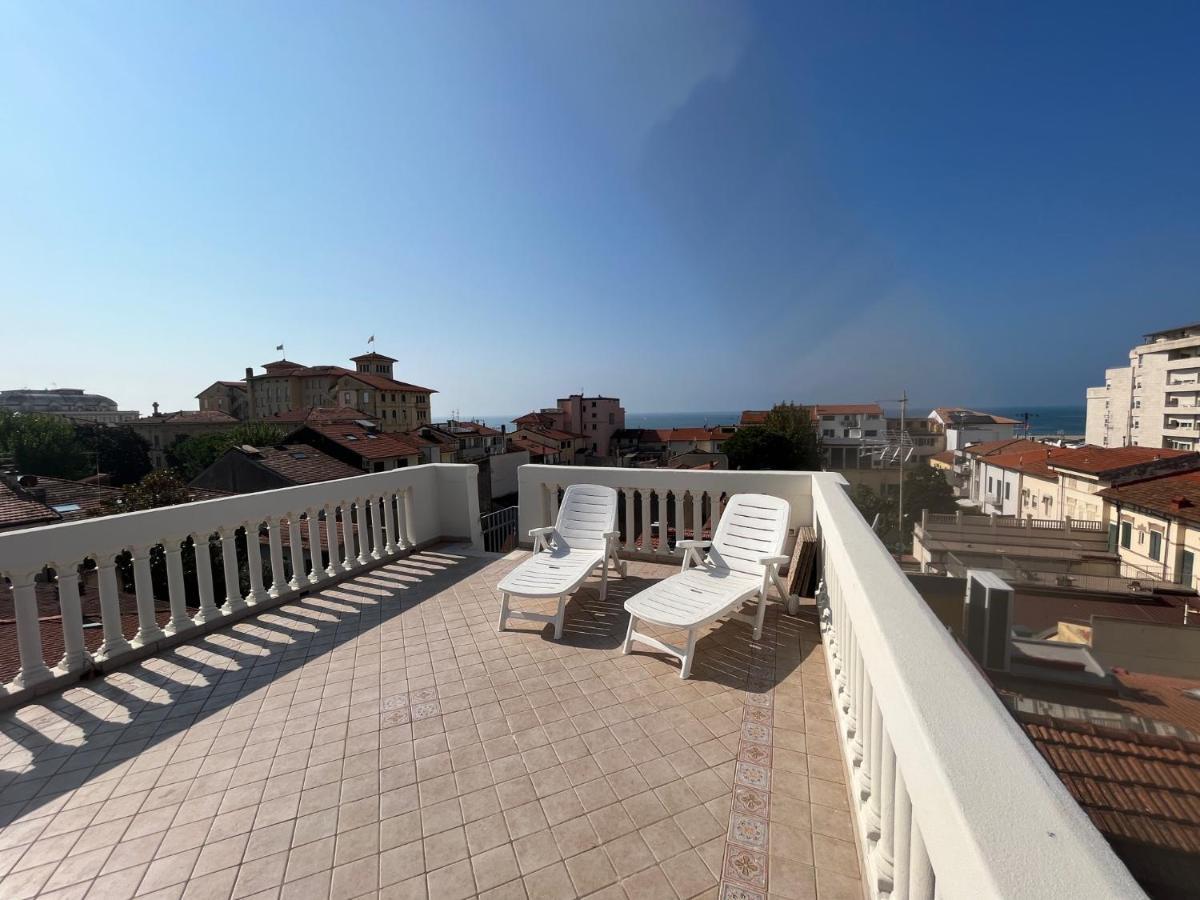 Villa Giulia Bnb Виареджо Екстериор снимка